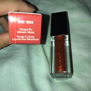 smashbox lipstick - blow torch